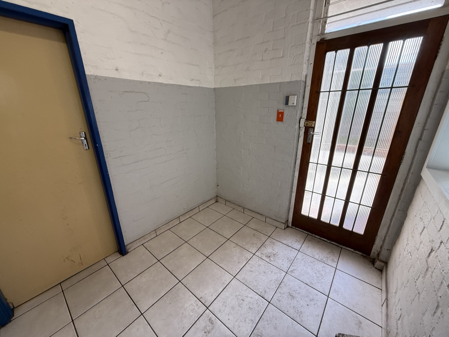 To Let commercial Property for Rent in Triangle Farm Western Cape